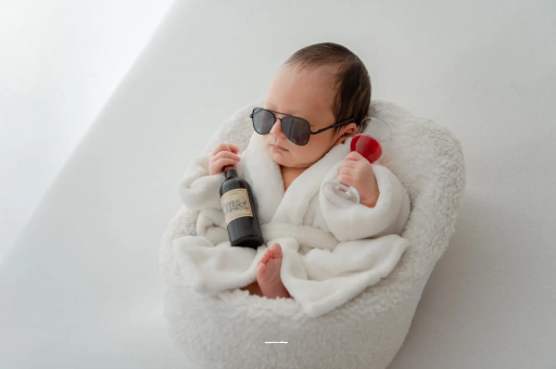 惠东宝宝几个月抬头稳 惠东宝宝几个月抬头稳